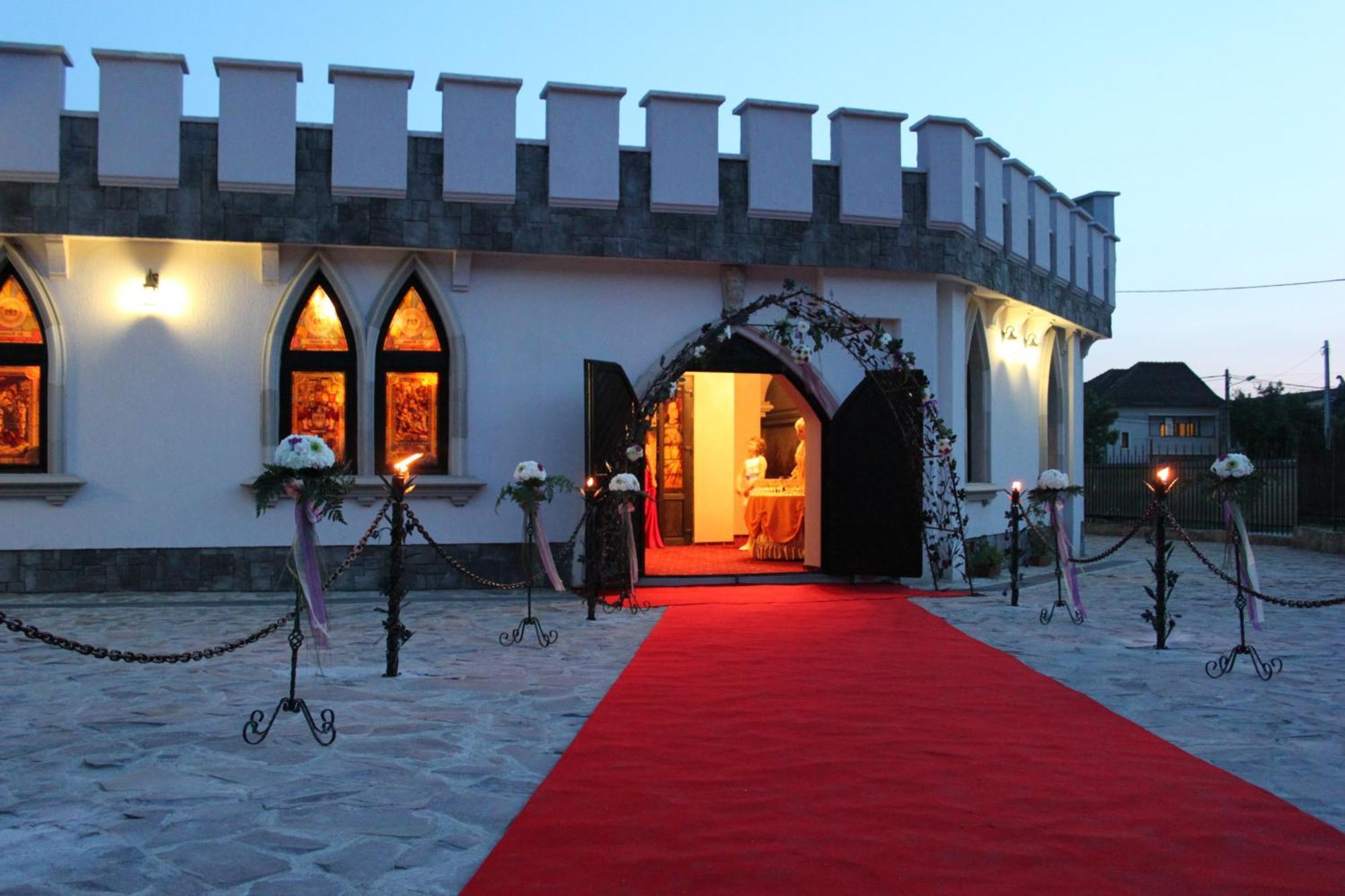Hotel Lacetate Piteşti Kültér fotó