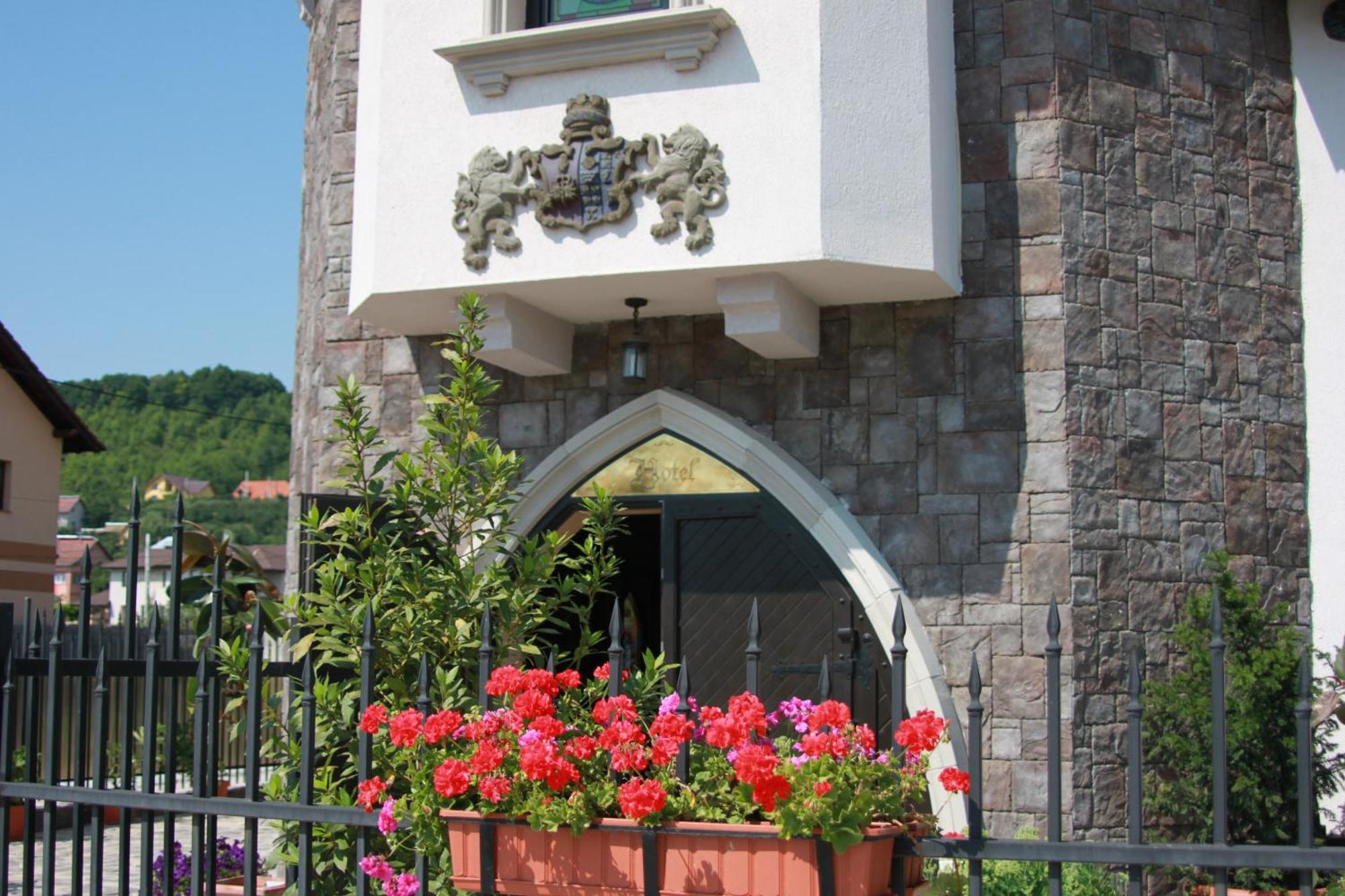 Hotel Lacetate Piteşti Kültér fotó