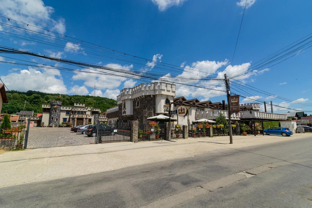 Hotel Lacetate Piteşti Kültér fotó