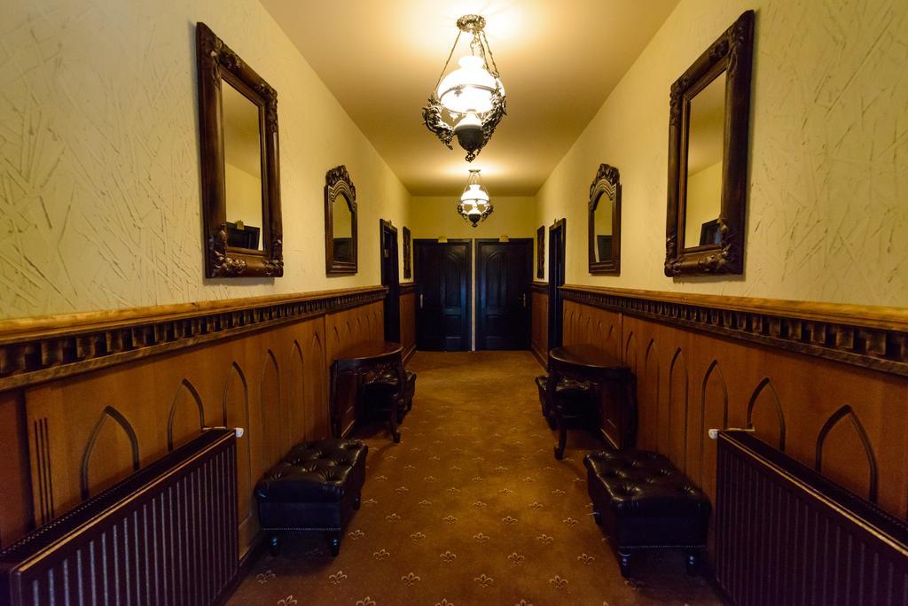 Hotel Lacetate Piteşti Kültér fotó