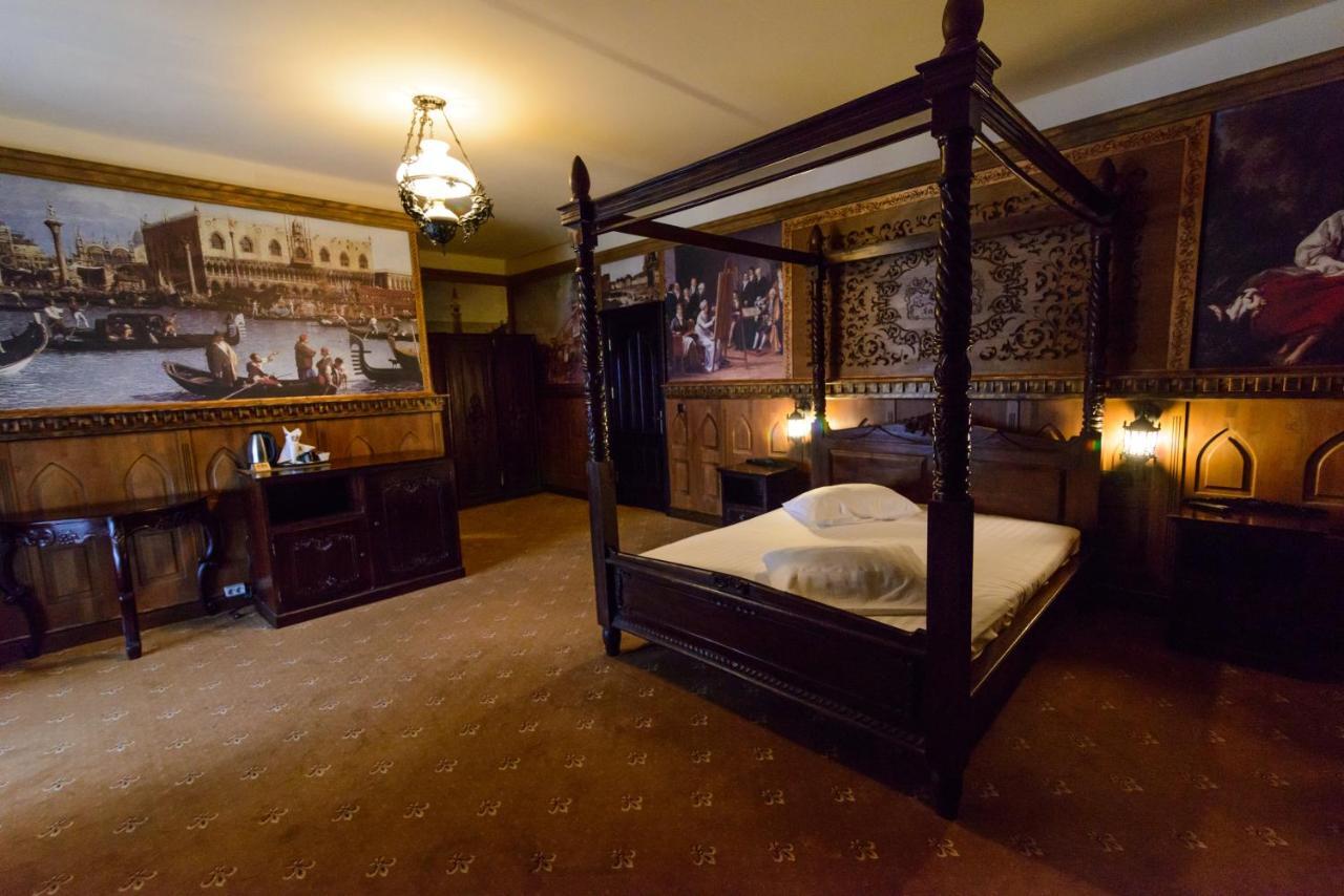 Hotel Lacetate Piteşti Kültér fotó